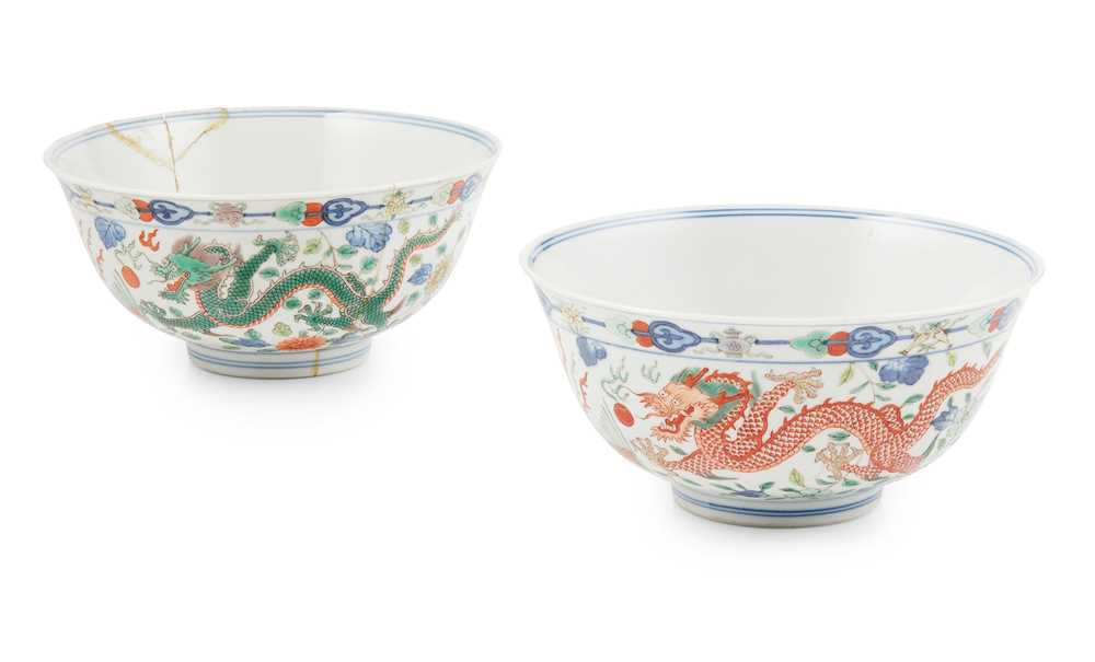 TWO WUCAI BOWLS DAOGUANG MARK AND POSSIBLY OF THE PERIOD 或爲道光及款 五彩龍鳳呈祥紋碗（兩件）